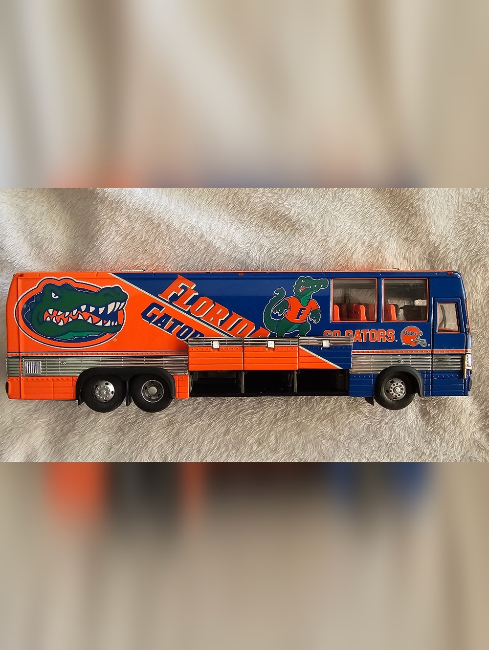 Florida Gators Diecast Team Bus - Picture 3 of 8